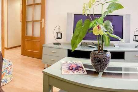 Apartamento Familiar Vut3099As 기욘 외부 사진